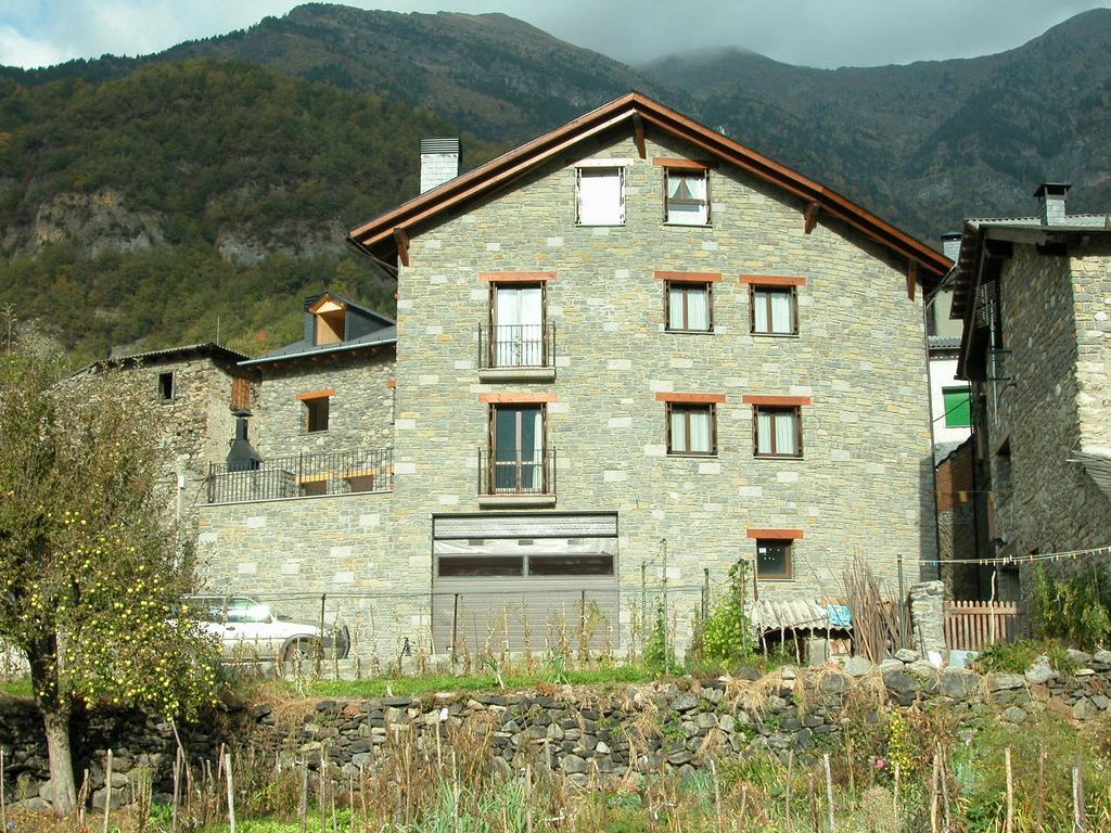 Apartamentos Estop Sahún Kültér fotó